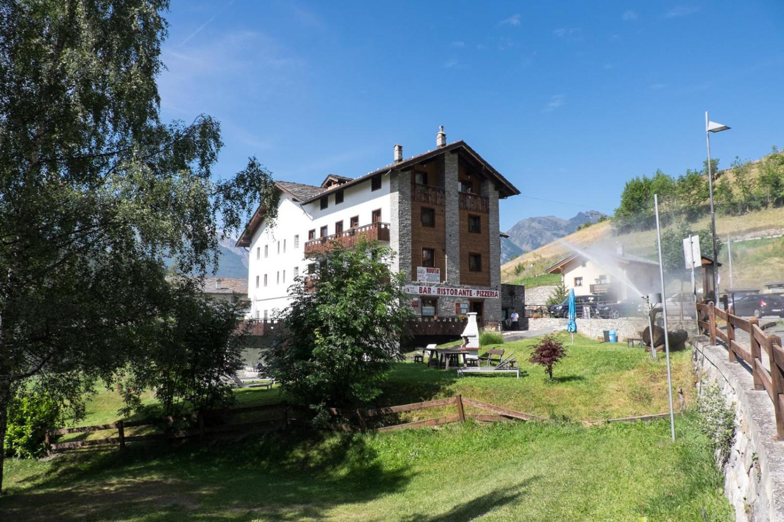 Hotel, Bar & Bistrot Saint Nicolas Gran Paradiso Ngoại thất bức ảnh