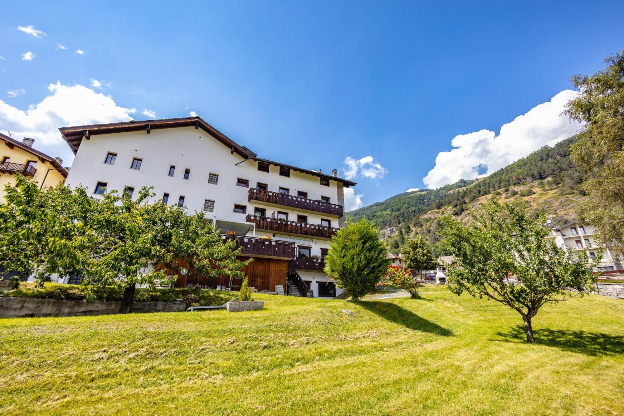 Hotel, Bar & Bistrot Saint Nicolas Gran Paradiso Ngoại thất bức ảnh