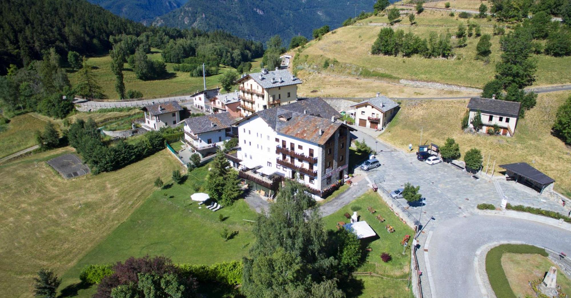 Hotel, Bar & Bistrot Saint Nicolas Gran Paradiso Ngoại thất bức ảnh