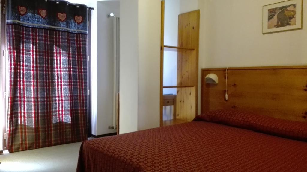 Hotel, Bar & Bistrot Saint Nicolas Gran Paradiso Ngoại thất bức ảnh